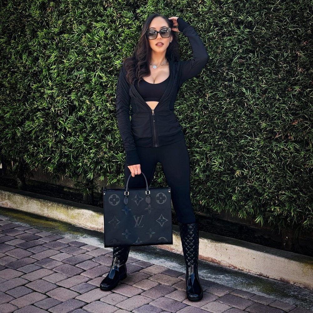 Hunter Quilted Black Women's Rain Boots - Picture 10 of 10